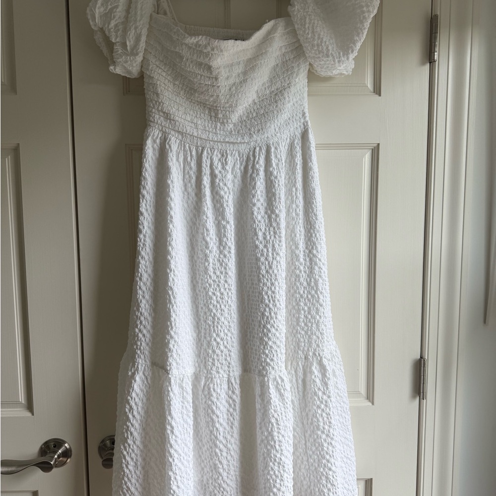Abercrombie & Fitch White Textured Dress